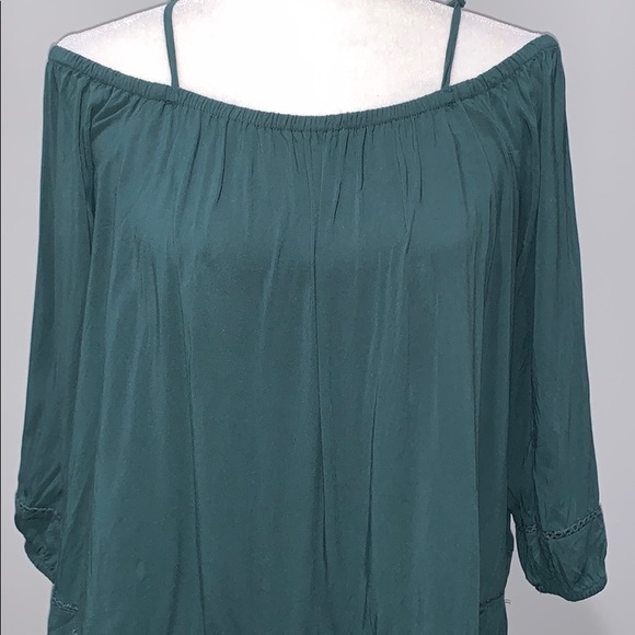 Old Navy Off Shoulder Top Size Small - Picture 2 of 5